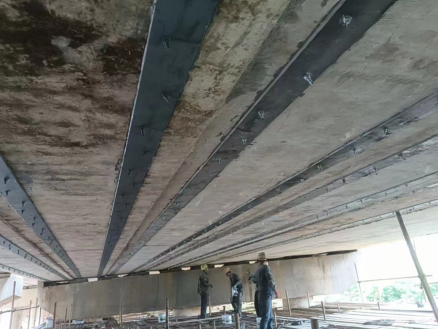 克孜勒苏柯尔克孜桥梁加固——粘贴钢板加固法